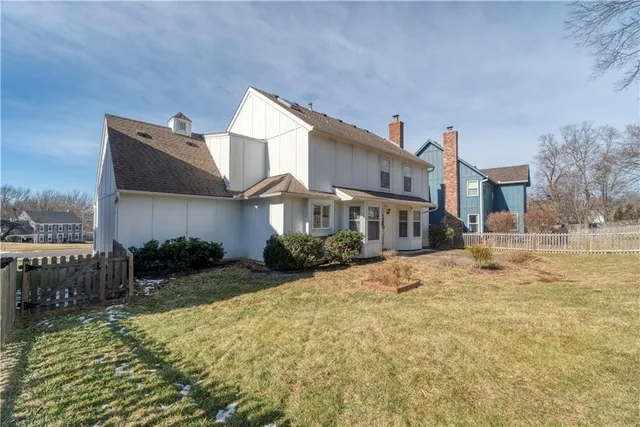 $425,000 | 12201 Carter Street, Overland Park, KS 66213