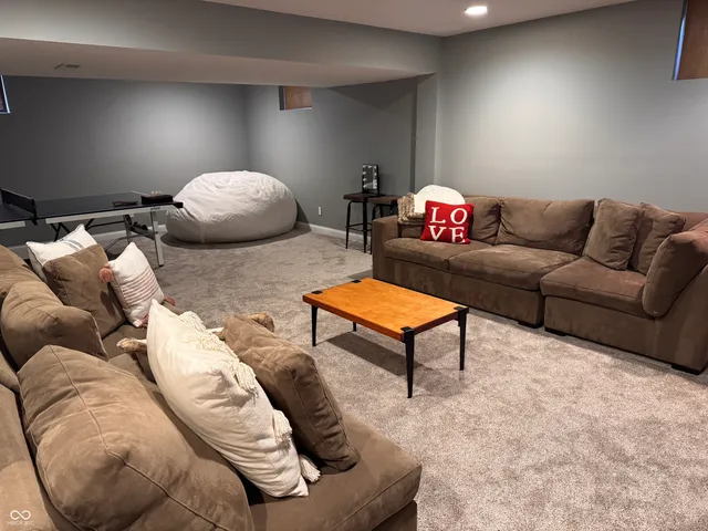 $724,999 | 6862 Riverside Way, Fishers, IN 46038