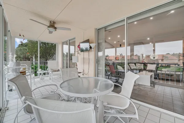 $314,000 | 7023 Summer Tree Drive, Unit 202, Boynton Beach, FL 33437