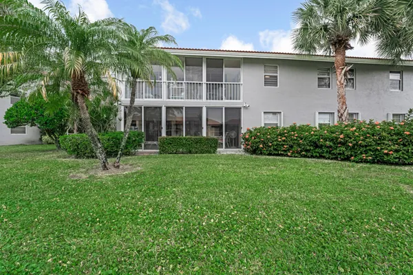 $314,000 | 7023 Summer Tree Drive, Unit 202, Boynton Beach, FL 33437
