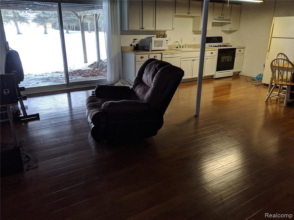 4375 Rohr Road Lake Orion, MI 48359 - Photo 26 of 33 7.jpg