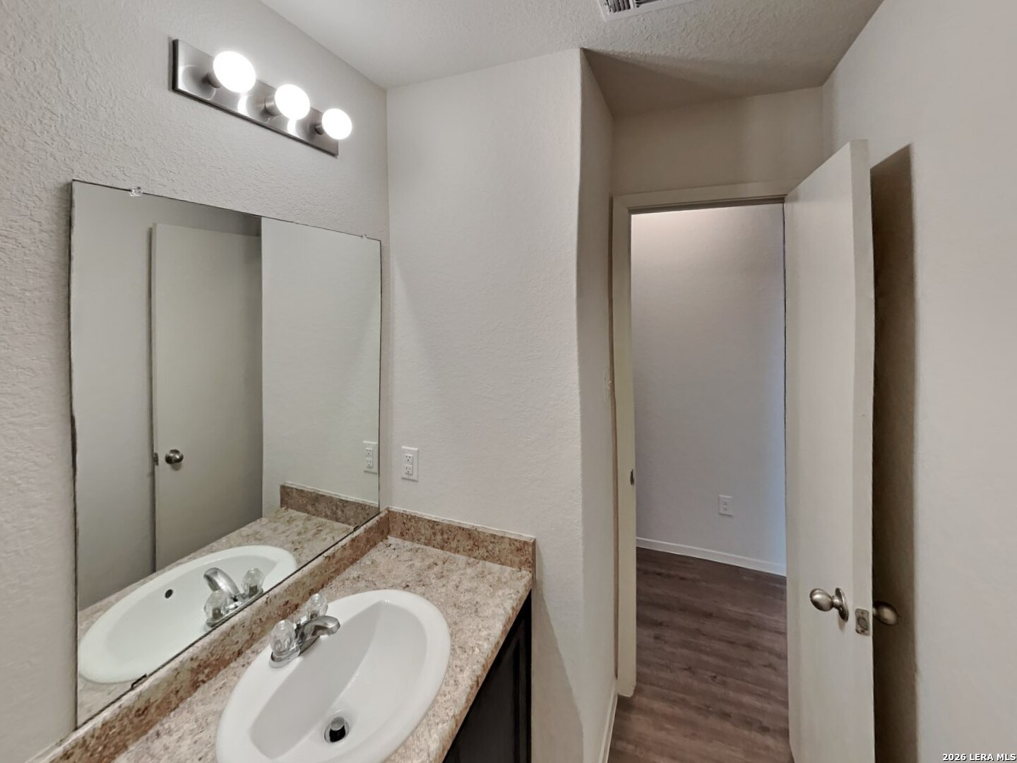 9535 Apple Ridge Lane San Antonio, TX 78239 - Photo 18 of 21