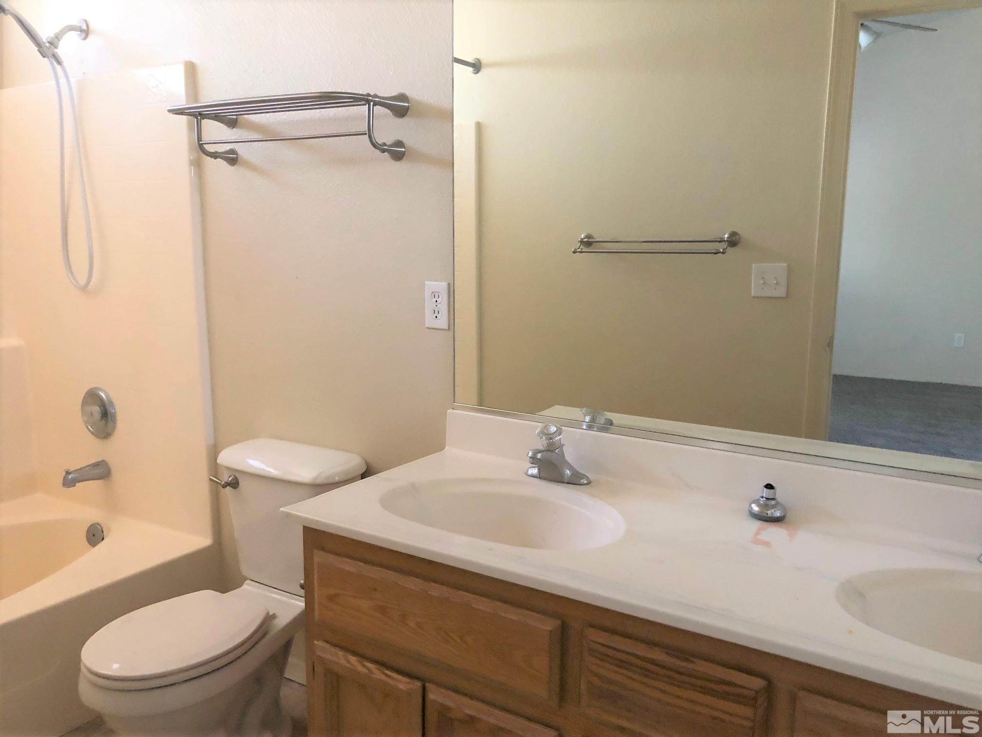 731 Fall Street Fernley, NV 89408 - Photo 7 of 13 Photo 7
