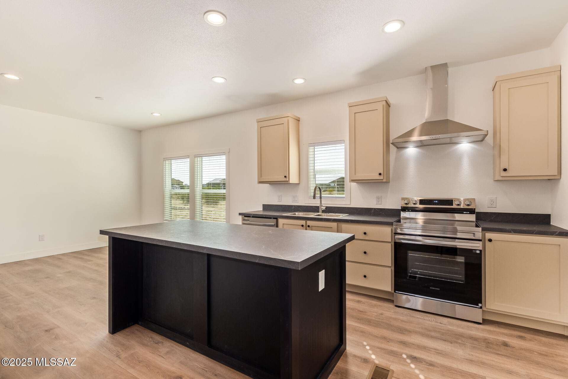 13219 North Derringer Road Marana, AZ 85653 - Photo 1 of 24 Gallery Image 1