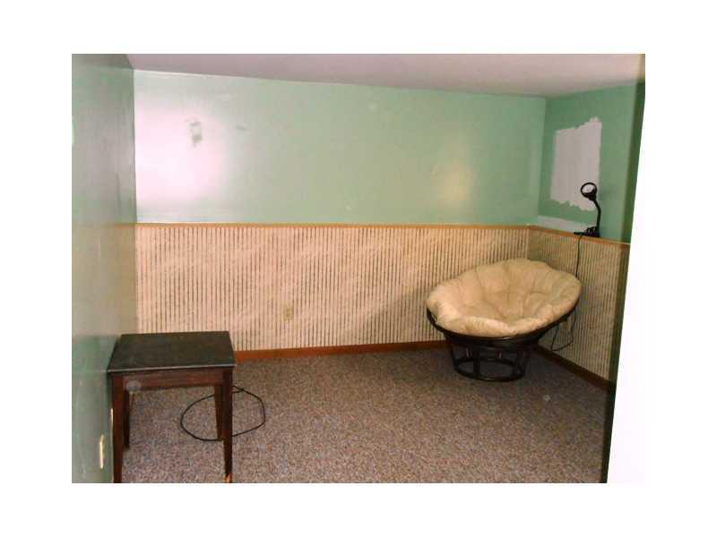 20 Oak Ridge Drive Augusta, ME 04330 - Photo 6 of 13 Bedroom. Could be nice Family...