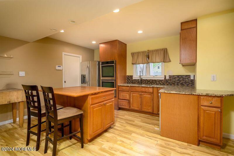 23 Pepperridge Road Howell, NJ 07731 - Photo 2 of 27 AHtHyEca