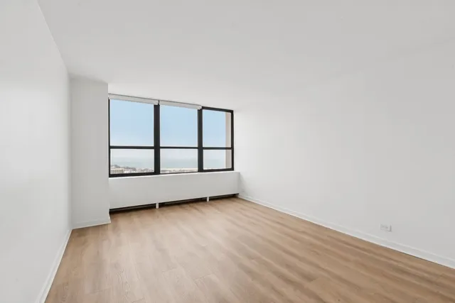 $299,000 | 655 West Irving Park Road, Unit 4212, Chicago, IL 60613