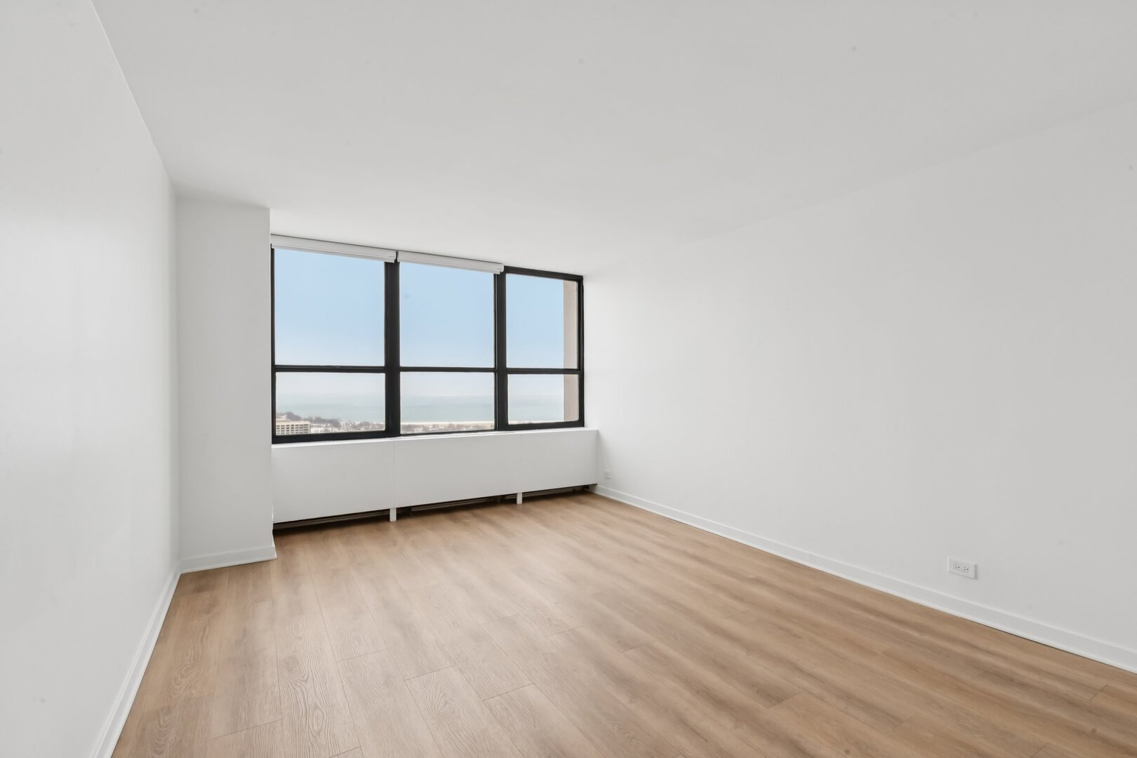 655 West Irving Park Road, Unit 4212 Chicago, IL 60613 - Photo 11 of 36