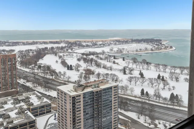 $299,000 | 655 West Irving Park Road, Unit 4212, Chicago, IL 60613