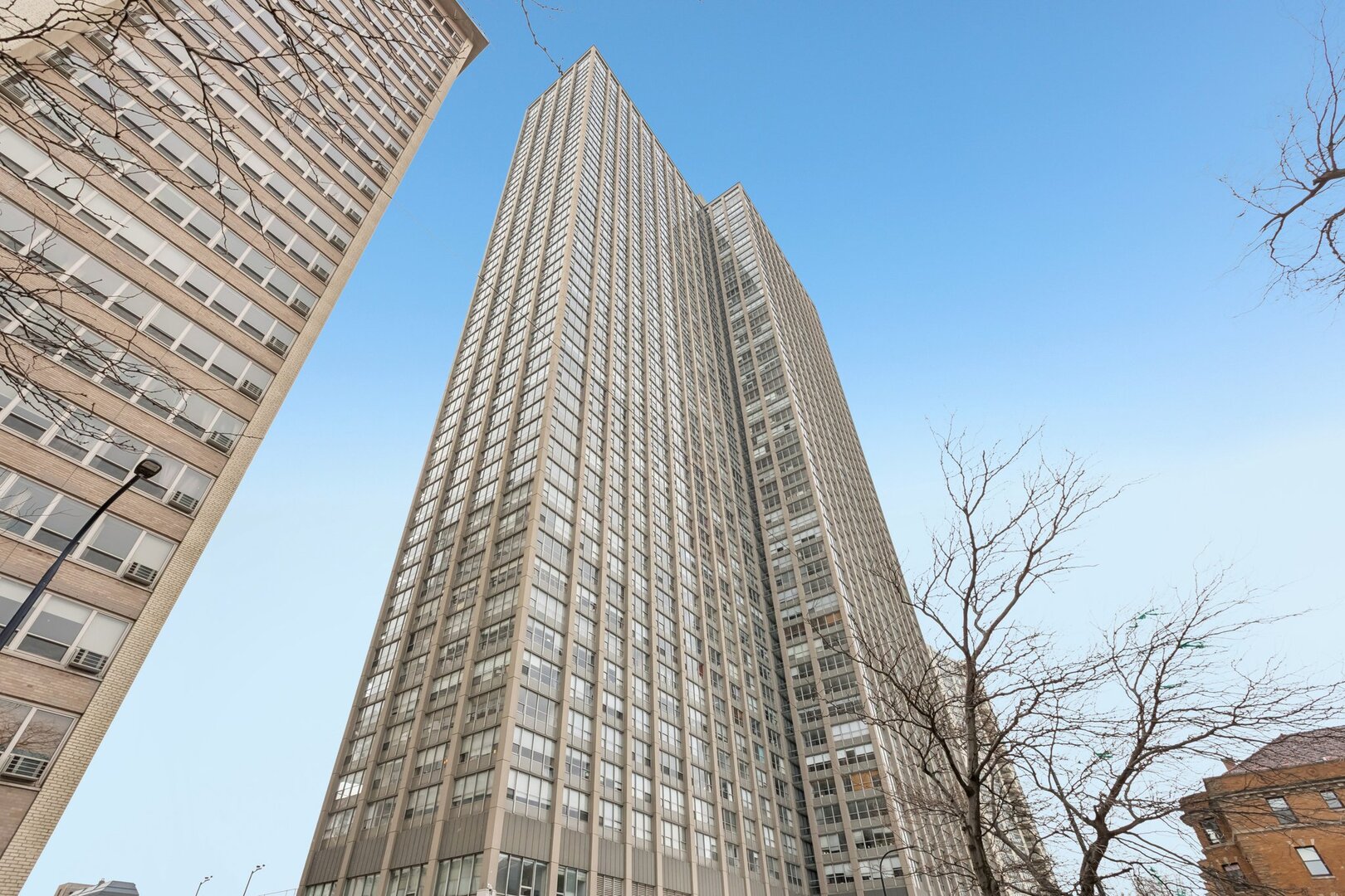 655 West Irving Park Road, Unit 4212 Chicago, IL 60613 - Photo 27 of 36