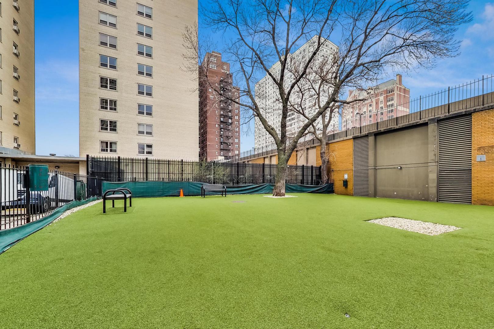 655 West Irving Park Road, Unit 4212 Chicago, IL 60613 - Photo 32 of 36