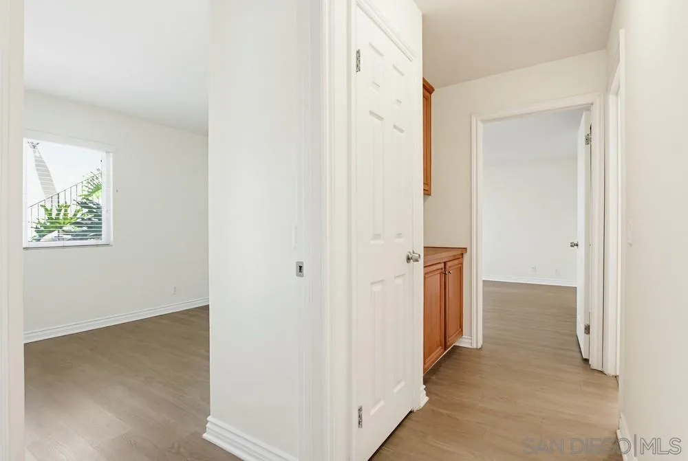 9939 Erma Road, Unit 103 San Diego, CA 92131 - Photo 18 of 40