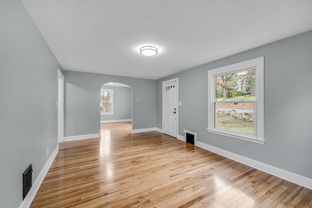 256 Morton Street West Springfield, MA 01089 - Photo 11 of 36