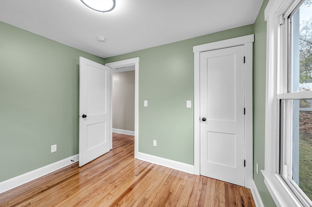 256 Morton Street West Springfield, MA 01089 - Photo 20 of 36