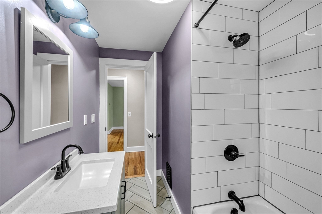 256 Morton Street West Springfield, MA 01089 - Photo 22 of 36