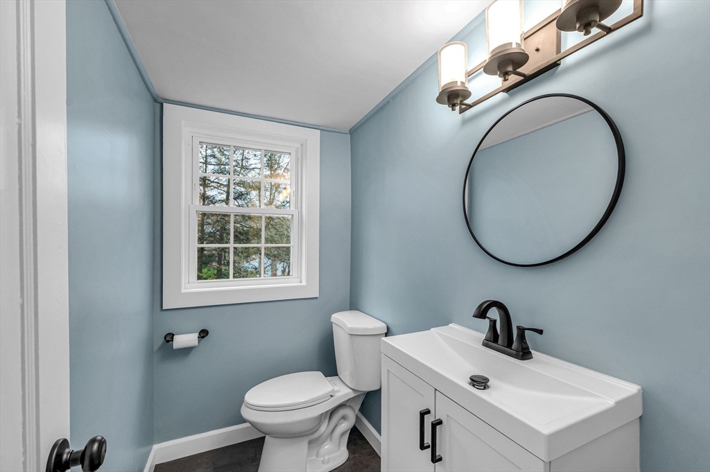 256 Morton Street West Springfield, MA 01089 - Photo 30 of 36