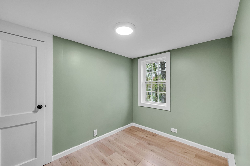 256 Morton Street West Springfield, MA 01089 - Photo 31 of 36