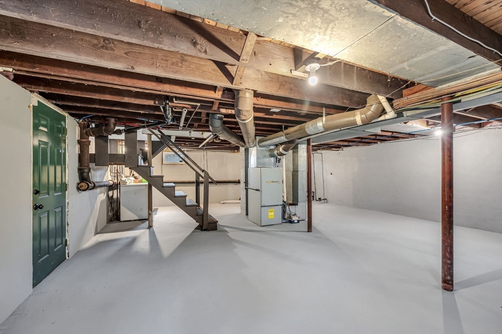 256 Morton Street West Springfield, MA 01089 - Photo 34 of 36