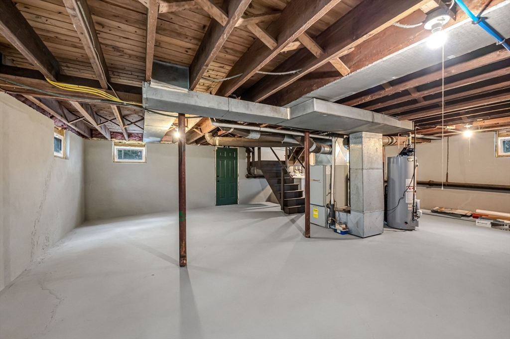 256 Morton Street West Springfield, MA 01089 - Photo 35 of 36