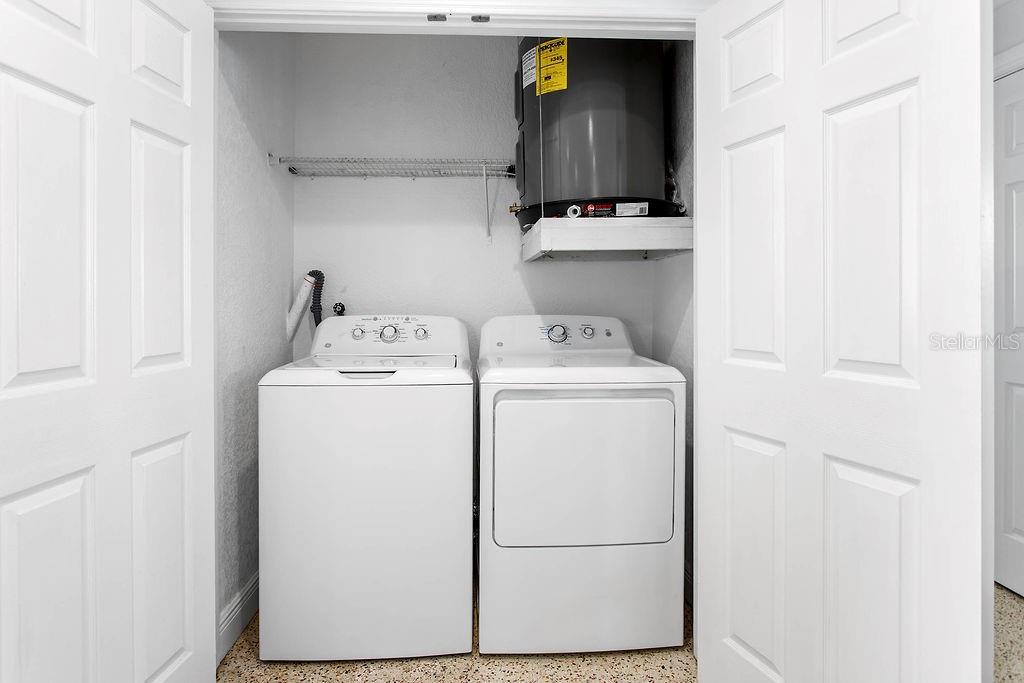 2909 West Dewey Street Tampa, FL 33607 - Photo 19 of 25 a utility room with dryer and washer
