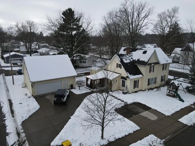 $259,900 | 605 Riverside Drive, Portland, MI 48875
