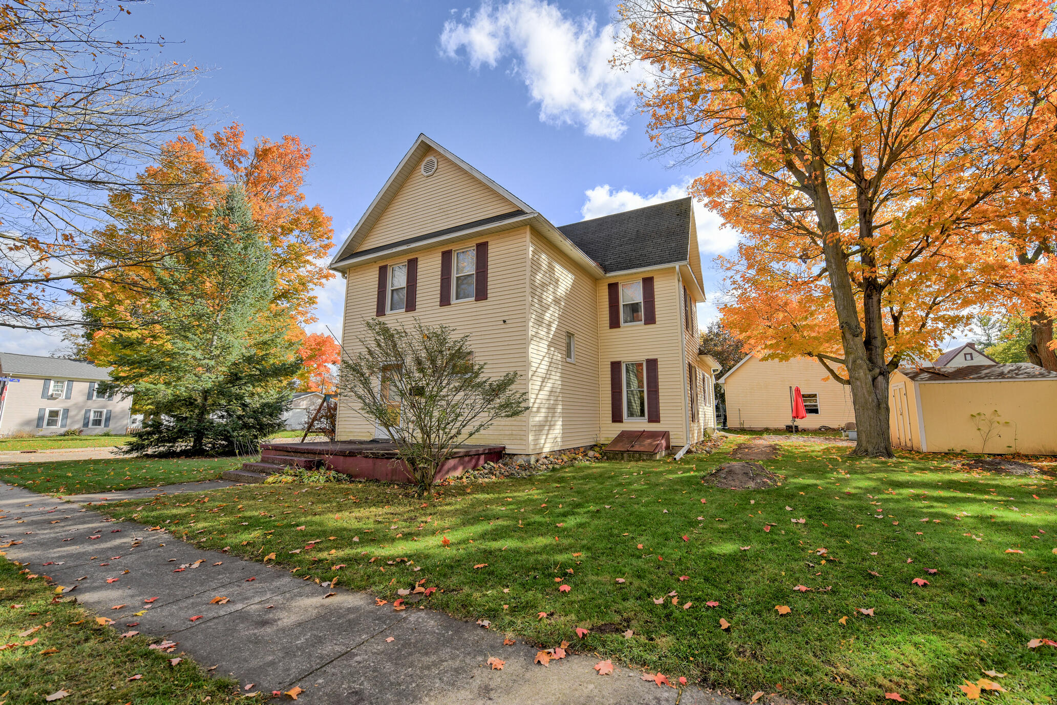 605 Riverside Drive Portland, MI 48875 - Photo 38 of 41 Front view
