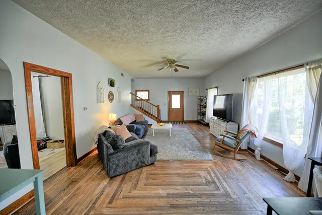 $259,900 | 605 Riverside Drive, Portland, MI 48875