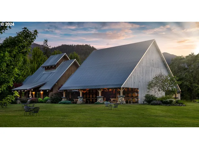 $8,500,000 | 11777 Highway 238, Jacksonville, OR 97530