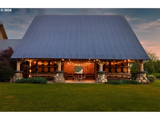 $8,500,000 | 11777 Highway 238, Jacksonville, OR 97530