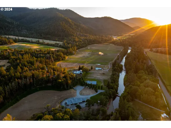 $8,500,000 | 11777 Highway 238, Jacksonville, OR 97530