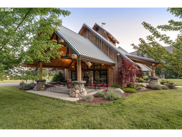 $8,500,000 | 11777 Highway 238, Jacksonville, OR 97530