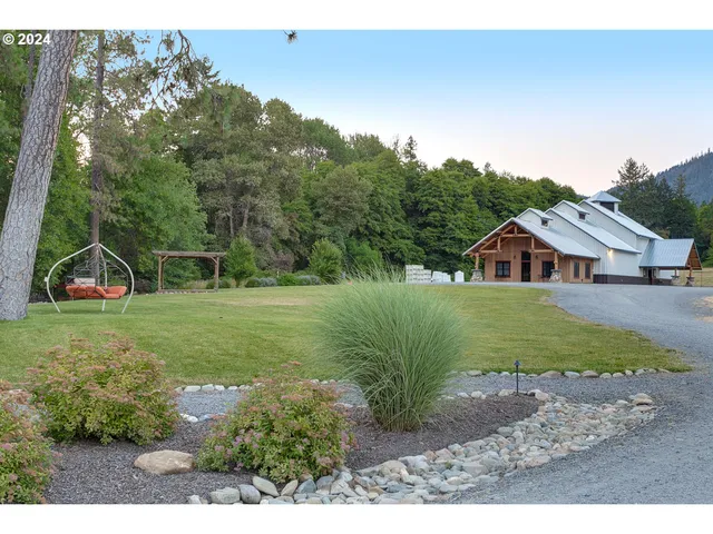 $8,500,000 | 11777 Highway 238, Jacksonville, OR 97530