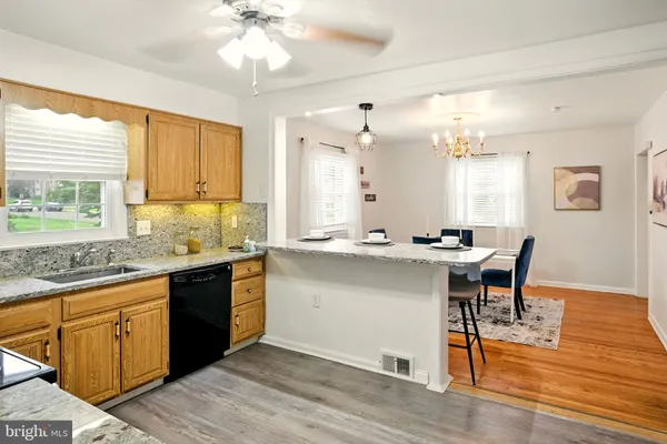 $594,900 | 364 South Rolling Road, Springfield, PA 19064