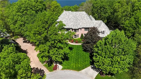 $2,000,000 | 60 Dundee Court, Loch Lloyd, MO 64012
