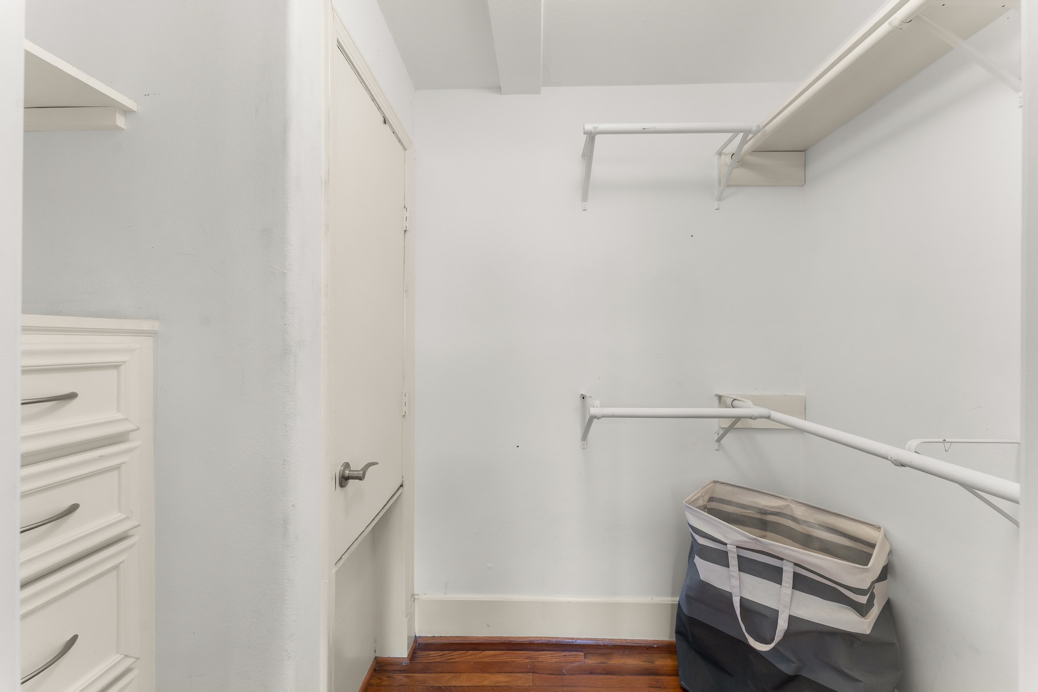 315 Fairview Street, Unit A Houston, TX 77006 - Photo 31 of 35 a view of an empty walk in closet