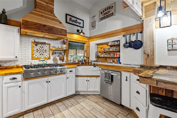 $400,000 | 1422 County Road 1036, Greenville, TX 75401