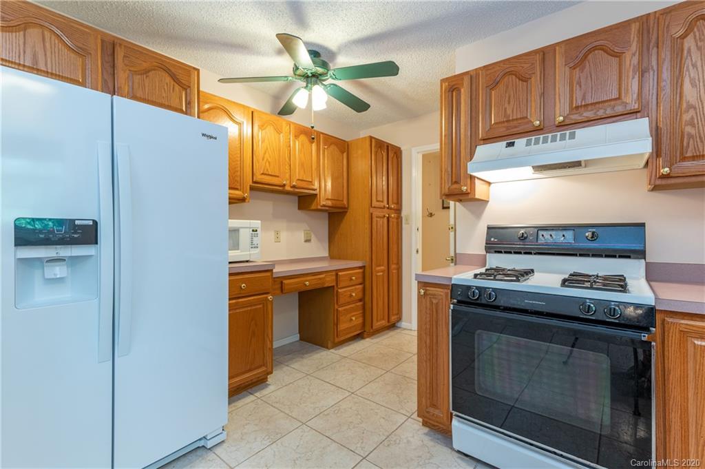129 Thousand Oaks Road Indian Land, SC 29707 - Photo 14 of 37 Gallery Image 14