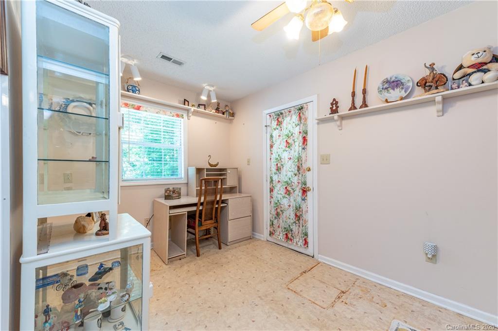 129 Thousand Oaks Road Indian Land, SC 29707 - Photo 16 of 37 Gallery Image 16