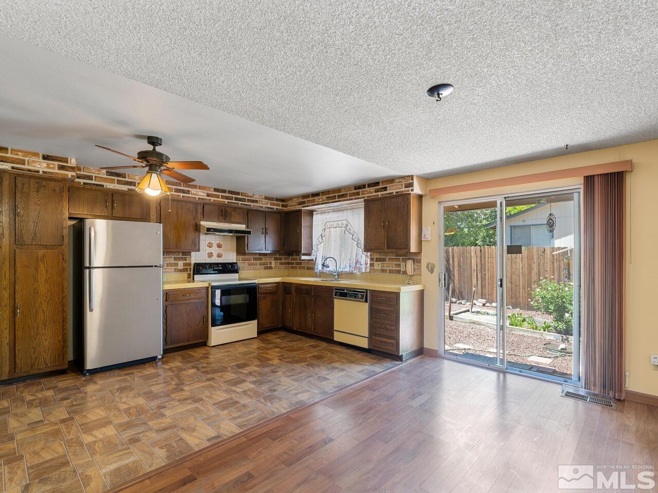 4275 Primavera Avenue Reno, NV 89502 - Photo 7 of 22 Photo 7
