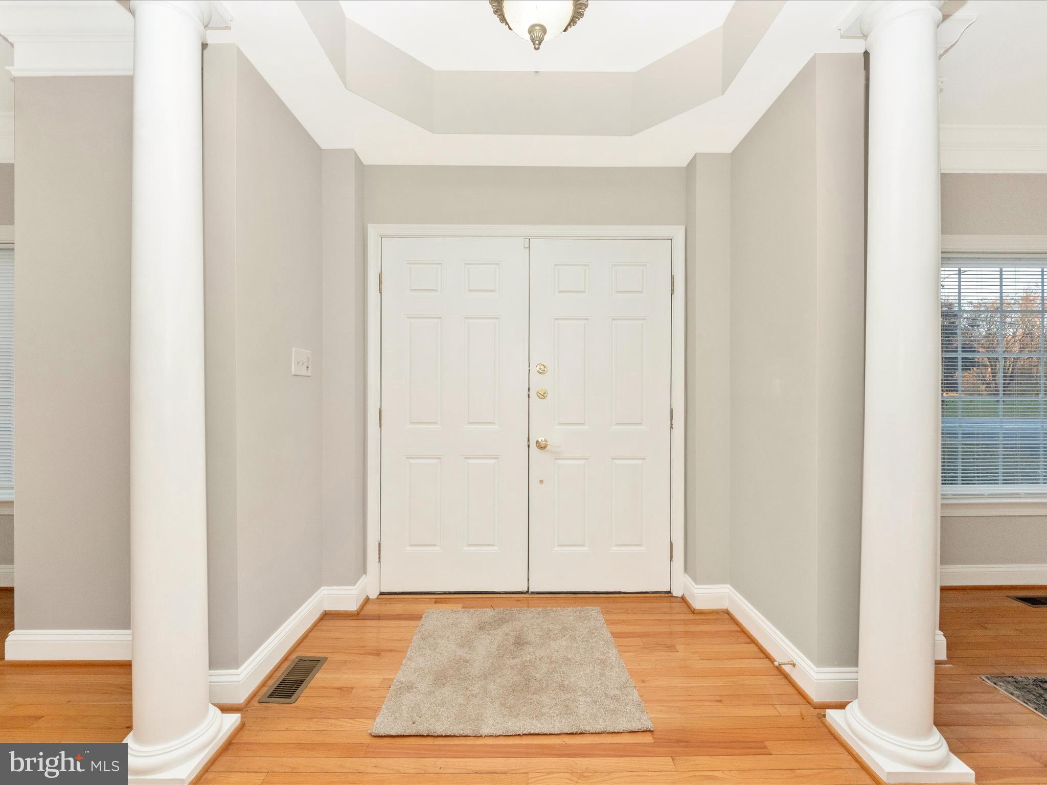 5045 Church Road Bowie, MD 20720 - Photo 3 of 55 Foyer