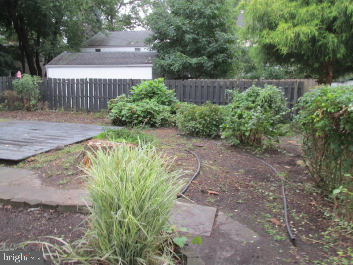 417 Sutherland Road Ewing, NJ 08618 - Photo 4 of 14