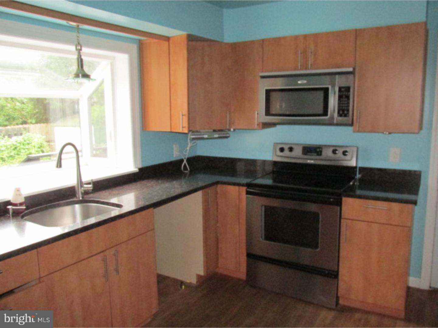 417 Sutherland Road Ewing, NJ 08618 - Photo 5 of 14