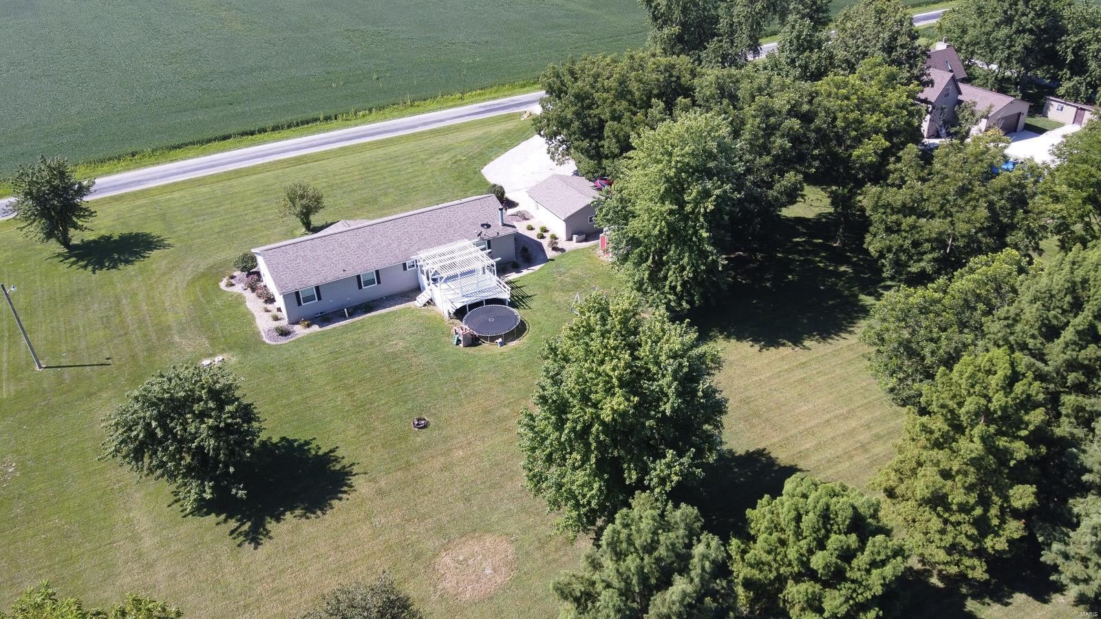 11763 Rose Road Trenton, IL 62293 - Photo 4 of 43 Gallery Image 4