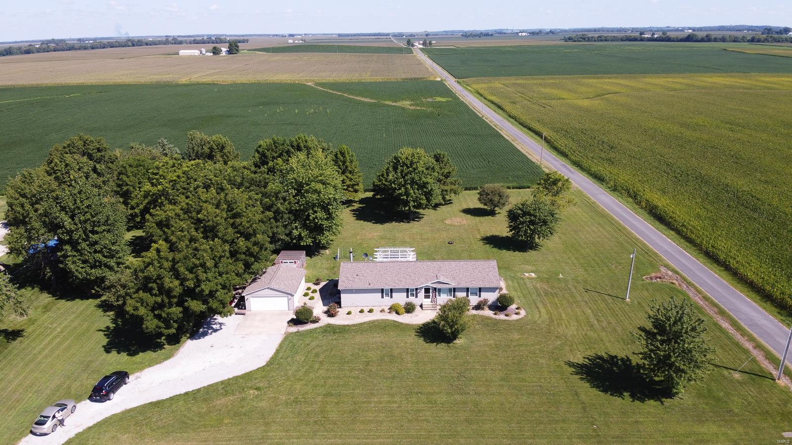 11763 Rose Road Trenton, IL 62293 - Photo 5 of 43 Gallery Image 5