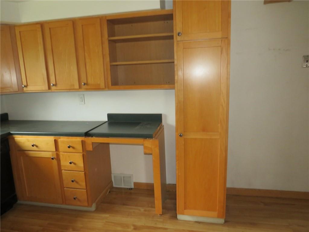 31 Rudolph Street McKees Rocks, PA 15136 - Photo 7 of 27