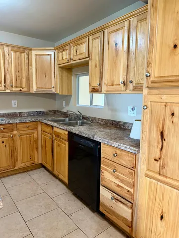 $275,000 | 1605 West Fedora Avenue, Fresno, CA 93705