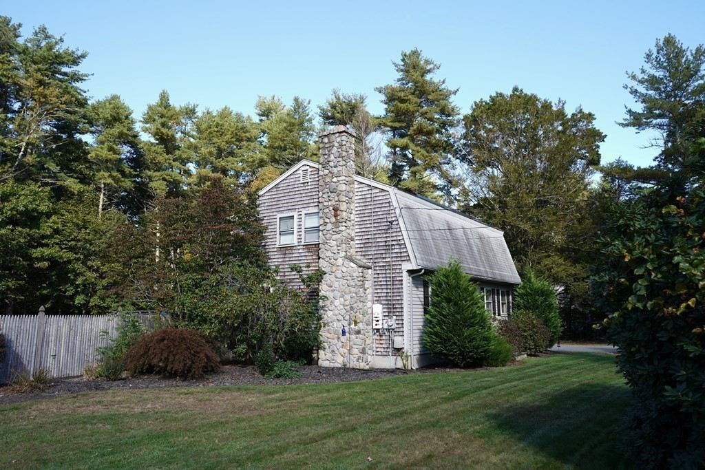385 North Avenue Rochester, MA 02770 - Photo 34 of 37