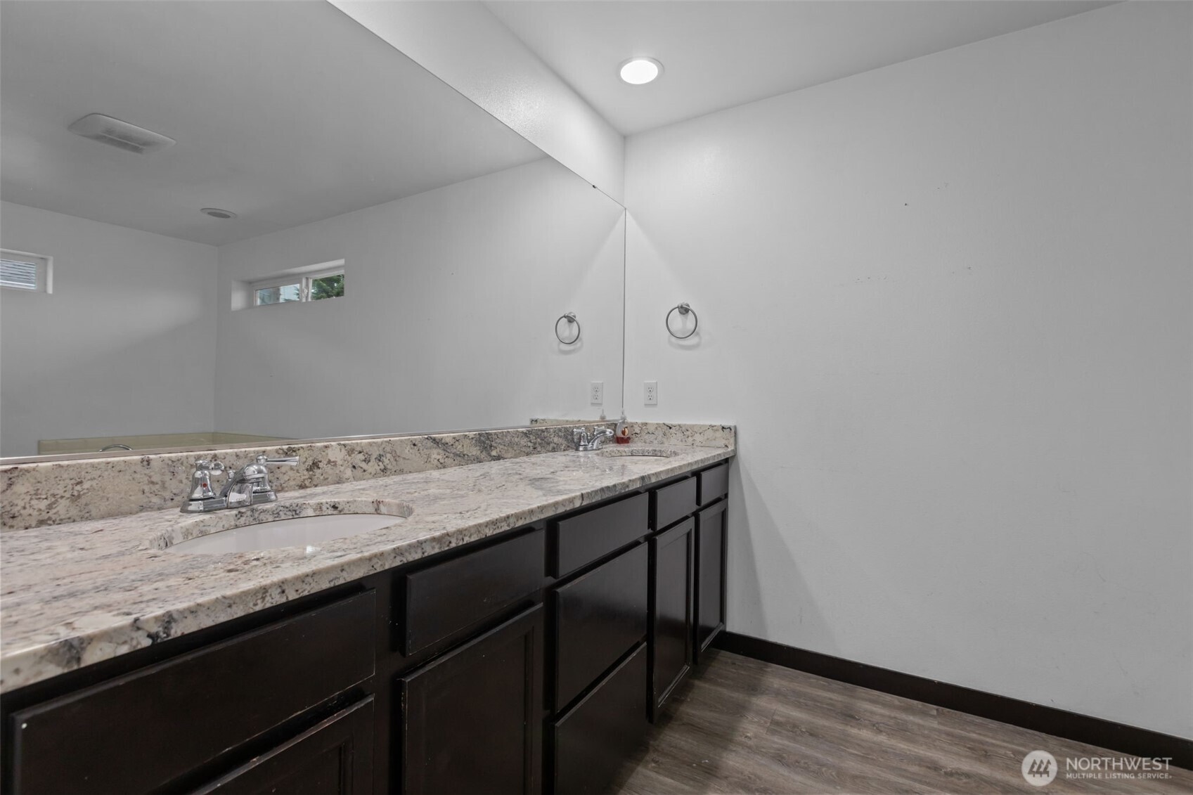 1118 Chestnut Street, Unit 18 Everett, WA 98201 - Photo 29 of 34 Gallery Image 29