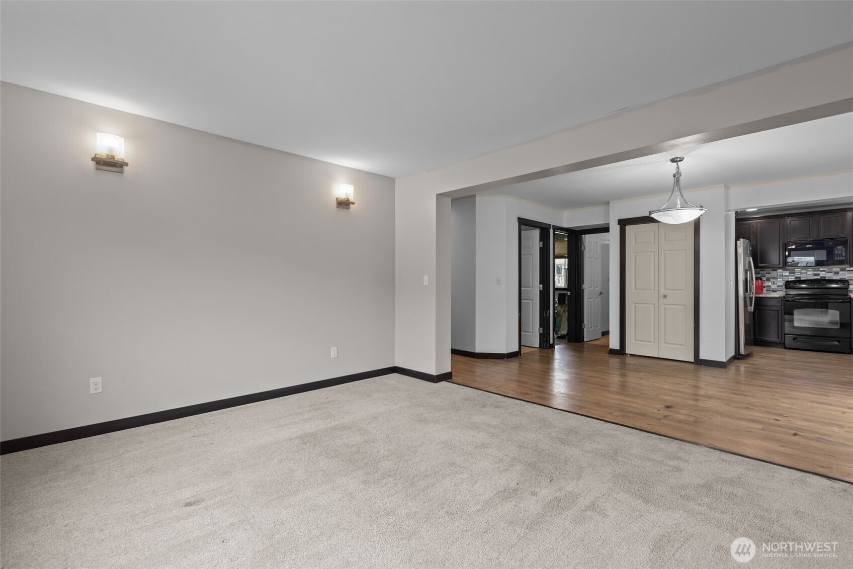 1118 Chestnut Street, Unit 18 Everett, WA 98201 - Photo 6 of 34 Gallery Image 6