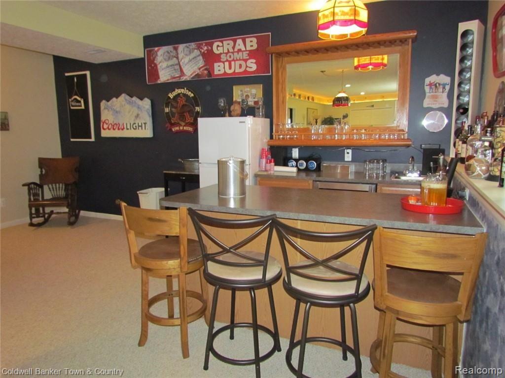 845 Dewars Street Howell, MI 48843 - Photo 24 of 36 Bar